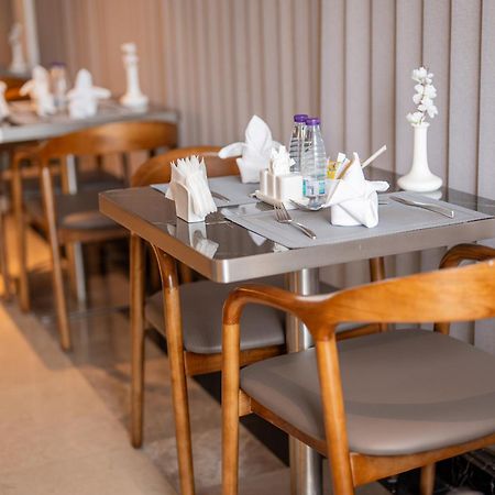 Charli Hotel Jeddah By Ahs Exteriör bild